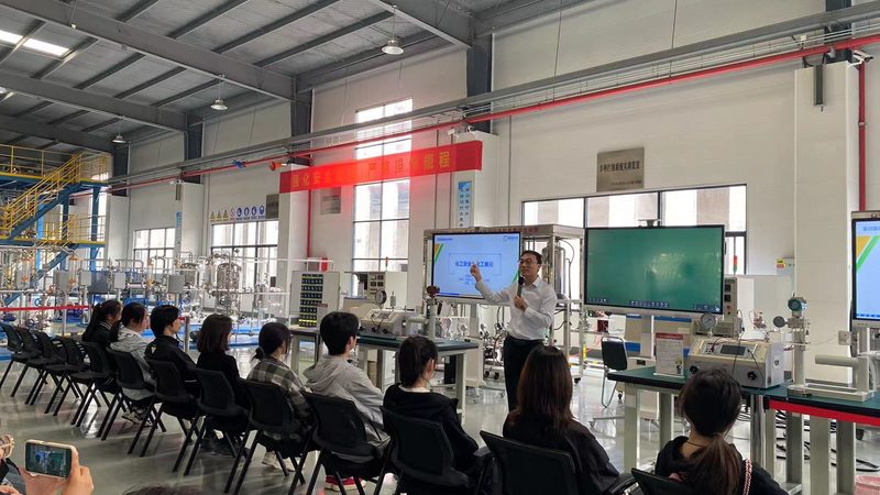广州化工原料代理公司排名：揭秘优质供应商的选择标准
